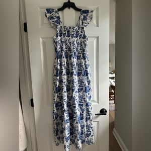 THML blue and white floral, smocked flutter sleeve maxi dress, size small